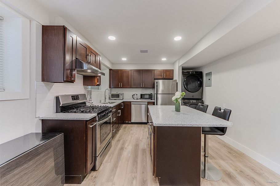 4491 Primrose Lane North Vancouver, BC - 33