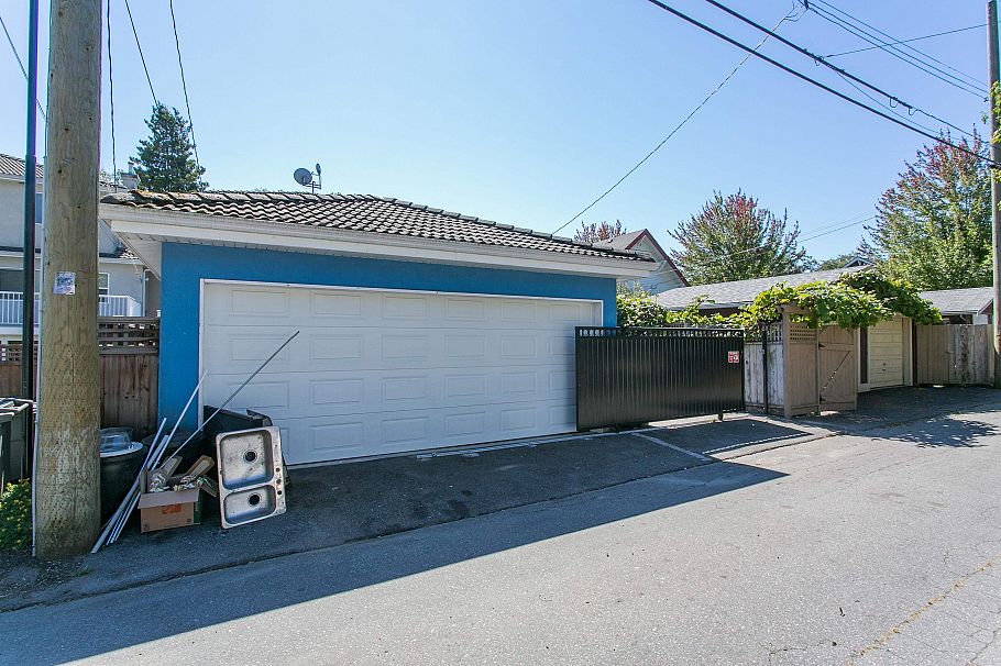 915 E 23rd Avenue Vancouver, BC - 29