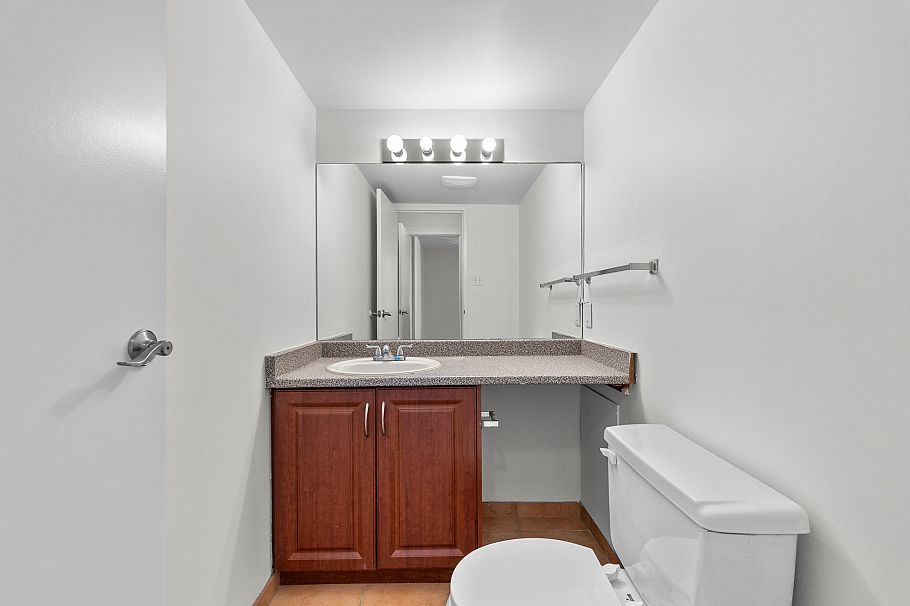 911 2016 Fullerton Avenue North Vancouver, BC - 11