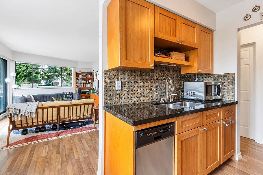 207 2080 Maple Street Vancouver, BC - 5