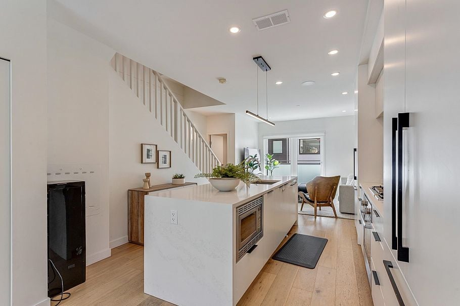 125 649 E 3rd Street North Vancouver, BC - 8