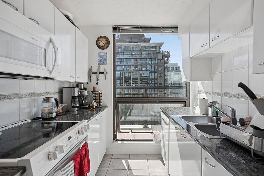 2803 1367 Alberni Street Vancouver, BC - 11