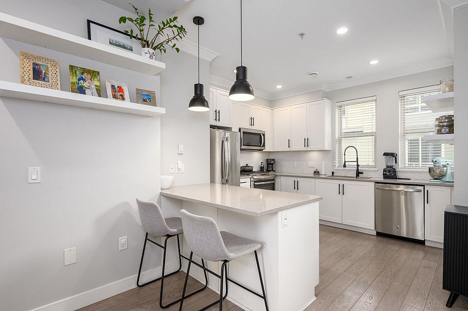 20 757 Orwell Street North Vancouver, BC - 12