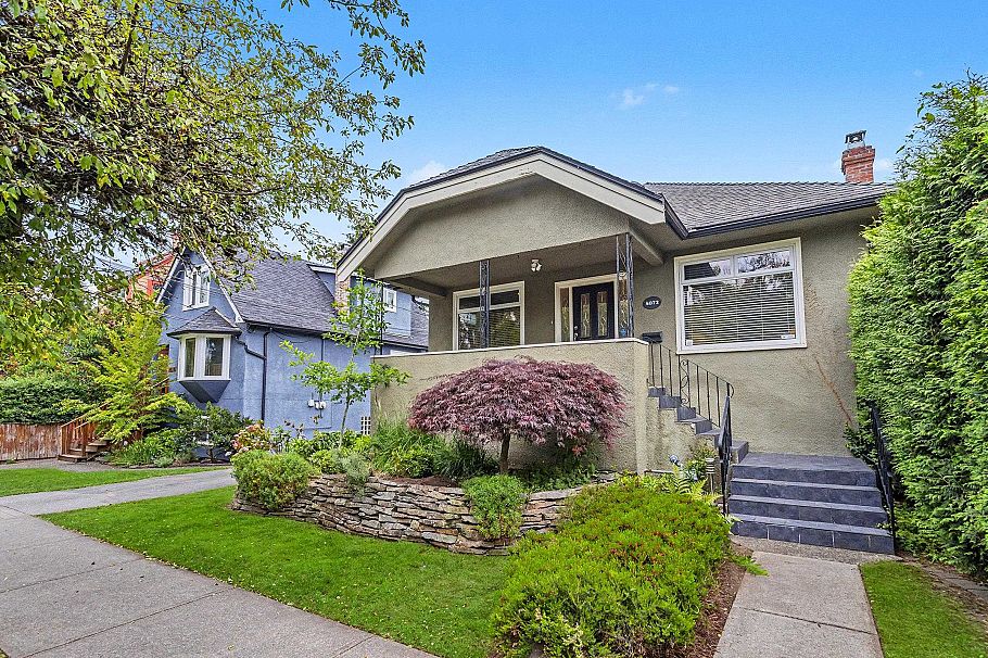 4072 Ontario Street Vancouver, BC - 1