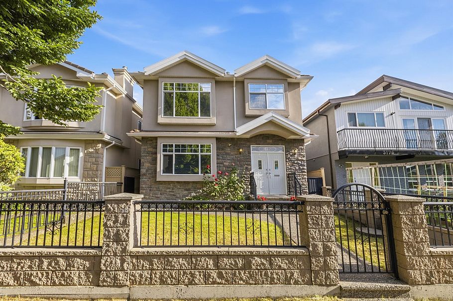 3186 E 18th Avenue Vancouver, BC - 1