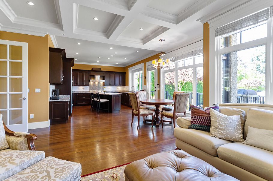 2495 W 33rd Avenue Vancouver, BC - 8