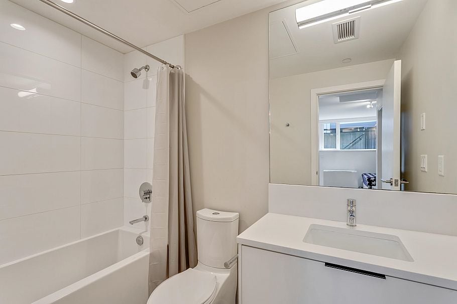125 649 E 3rd Street North Vancouver, BC - 22