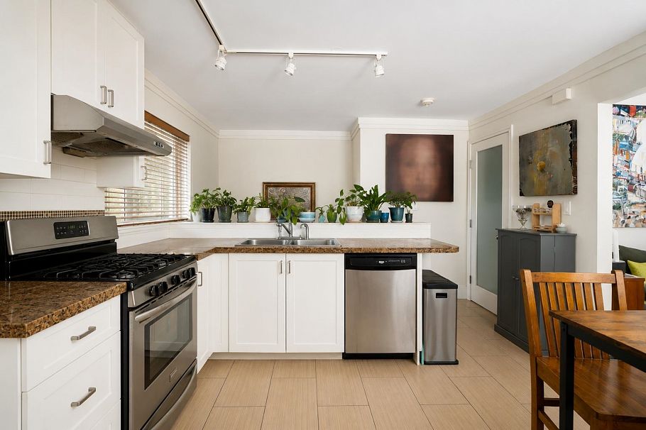 6311 Adera Street Vancouver, BC - 24
