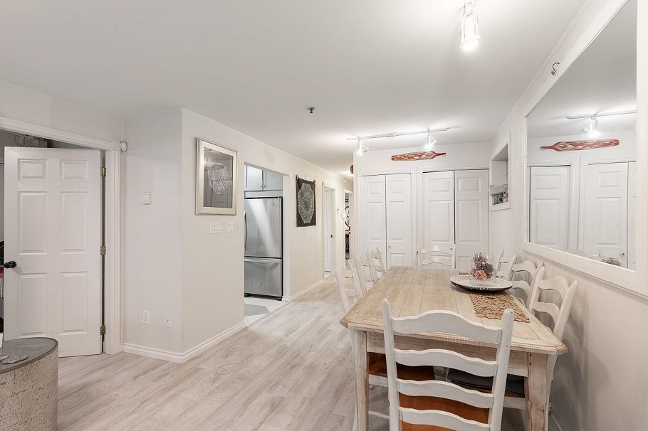 1 451 E Pender Street Vancouver, BC - 7
