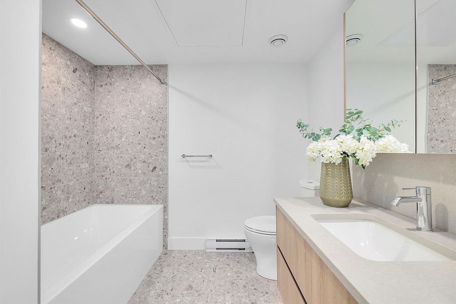 6310 Oak Street Vancouver, BC - 15