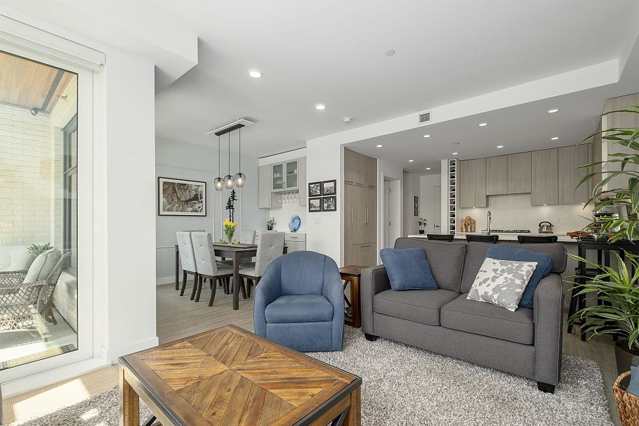 111 747 E 3rd Street North Vancouver, BC - 6
