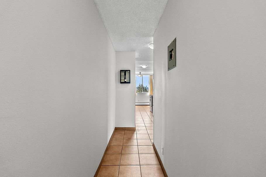 911 2016 Fullerton Avenue North Vancouver, BC - 3