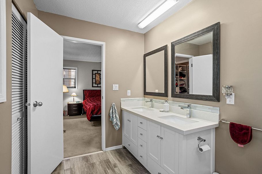 1747 Rufus Drive North Vancouver, BC - 25