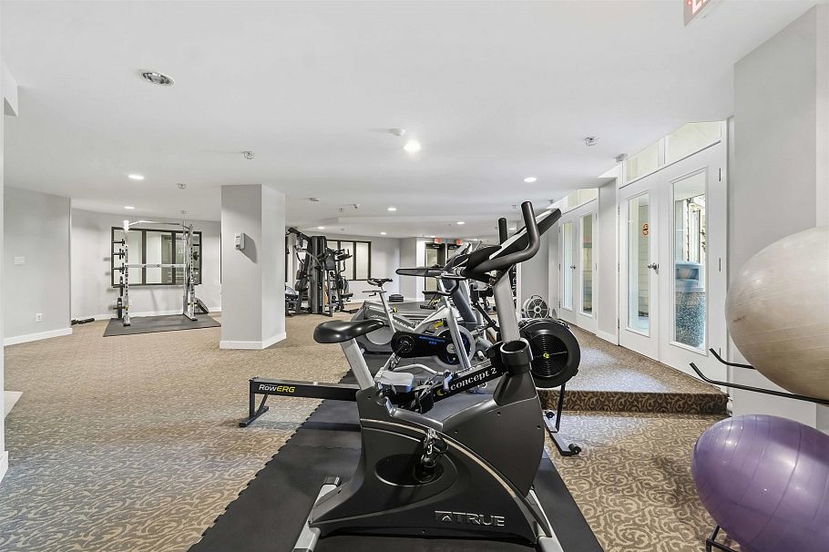 424 4078 Knight Street Vancouver, BC - 1