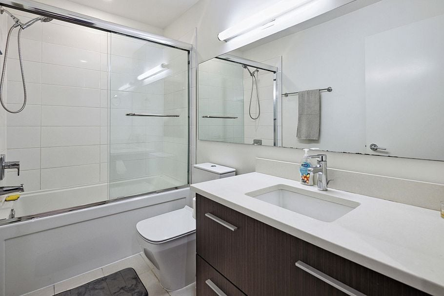 6033 Gray Avenue Vancouver, BC - 11