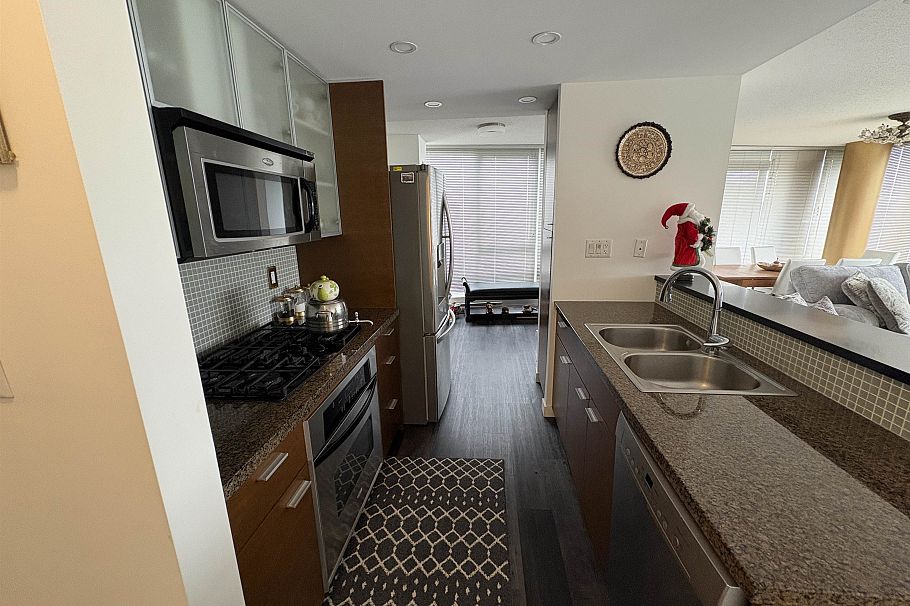 1106 980 Cooperage Way Vancouver, BC - 10