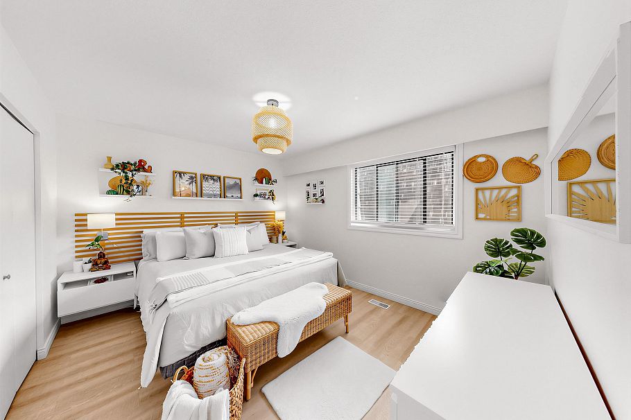 1270 Premier Street North Vancouver, BC - 8