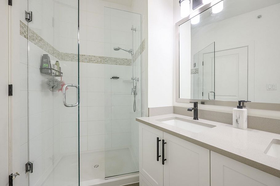 20 757 Orwell Street North Vancouver, BC - 17