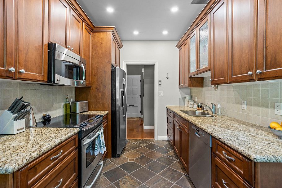 1747 Rufus Drive North Vancouver, BC - 14