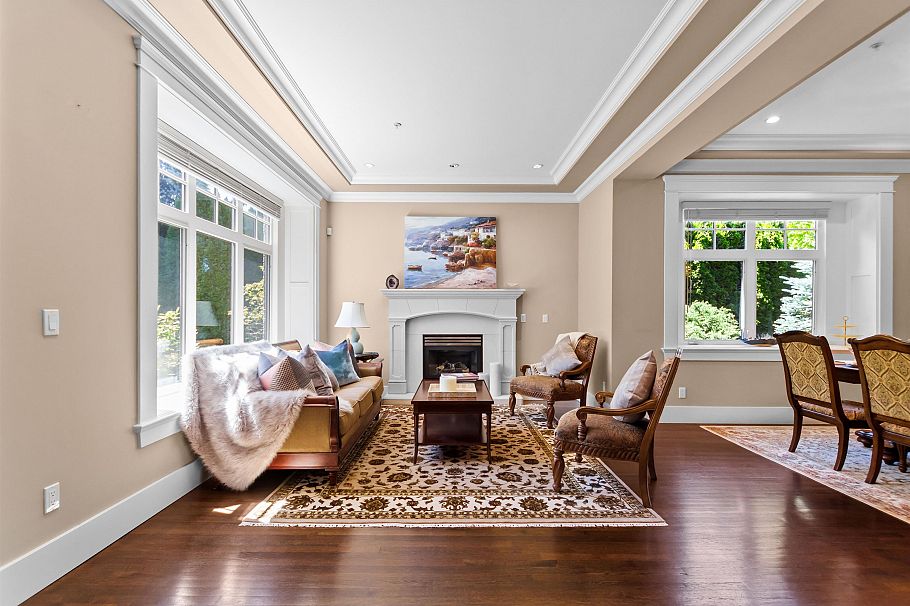 2495 W 33rd Avenue Vancouver, BC - 6