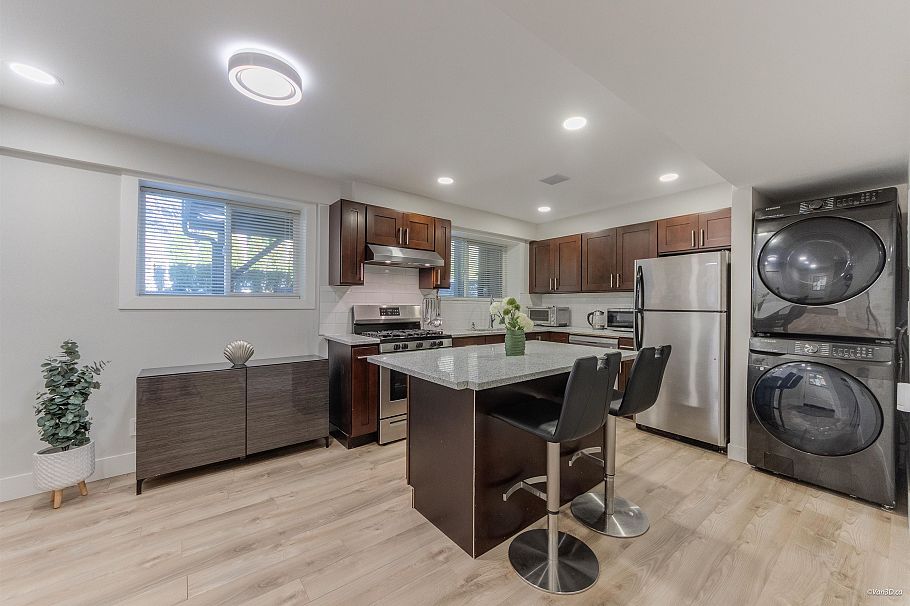 4491 Primrose Lane North Vancouver, BC - 32