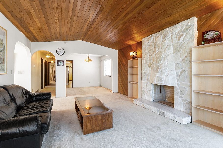 2986 E 3rd Avenue Vancouver, BC - 6
