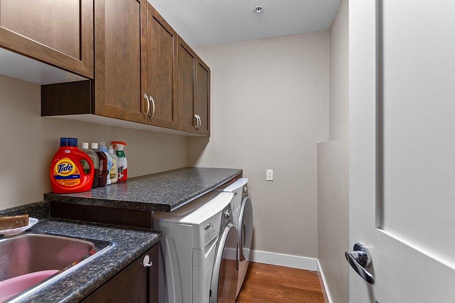 2495 W 33rd Avenue Vancouver, BC - 18