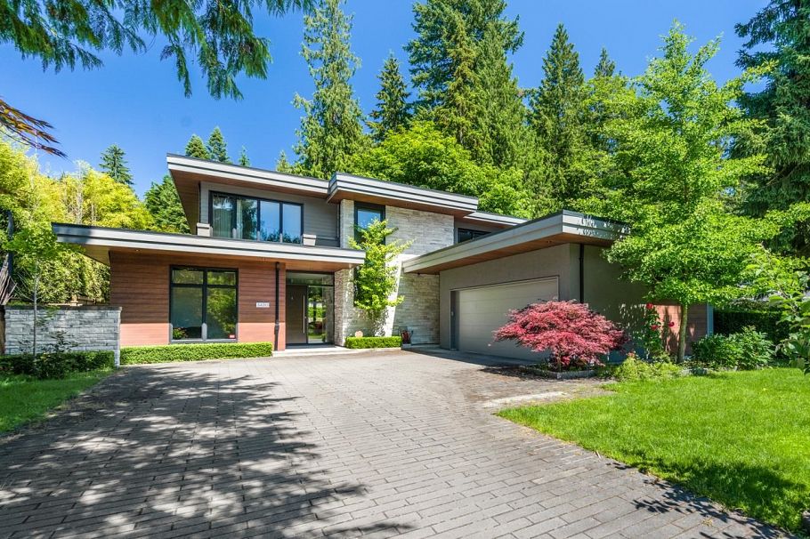 3430 Aintree Drive North Vancouver, BC - 1
