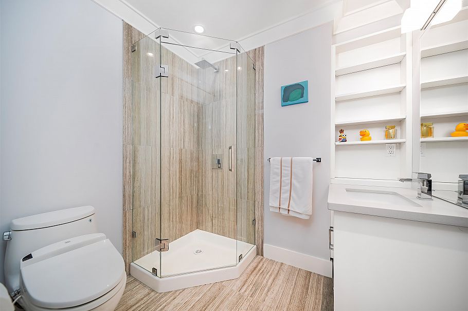 4333 Kevin Place Vancouver, BC - 30