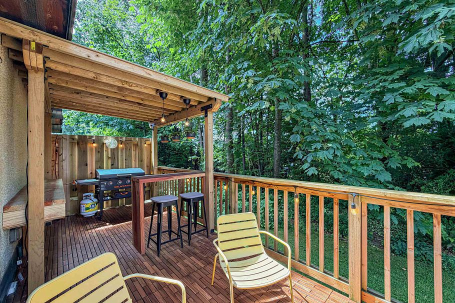 1270 Premier Street North Vancouver, BC - 20