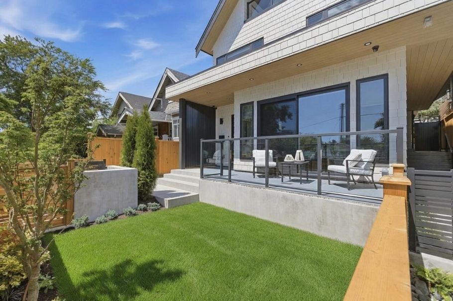 1 625 E 24th Avenue Vancouver, BC - 2