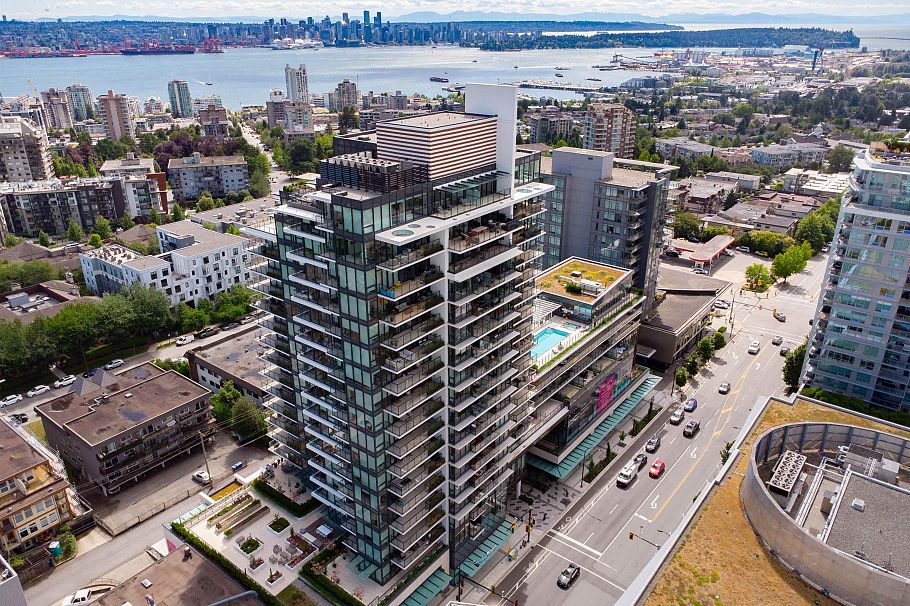 202 135 E 13th Street North Vancouver, BC - 32