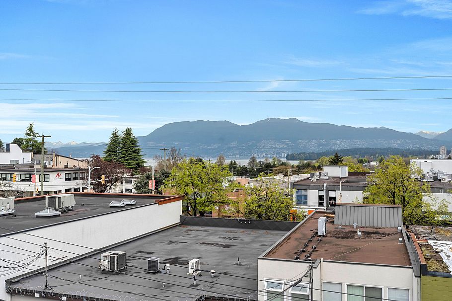 207 2080 Maple Street Vancouver, BC - 19