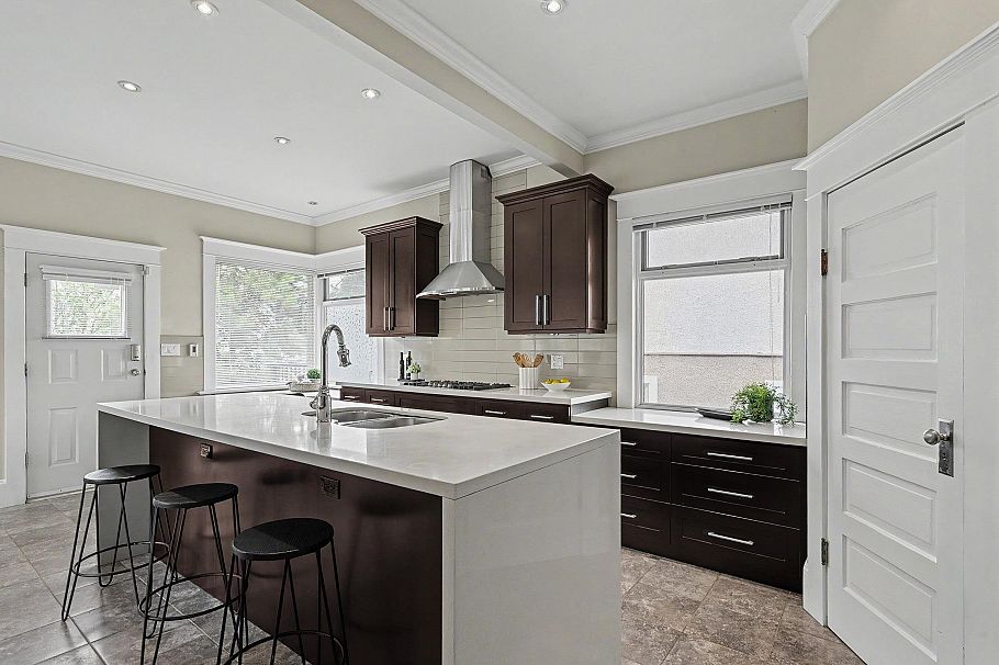 4072 Ontario Street Vancouver, BC - 6