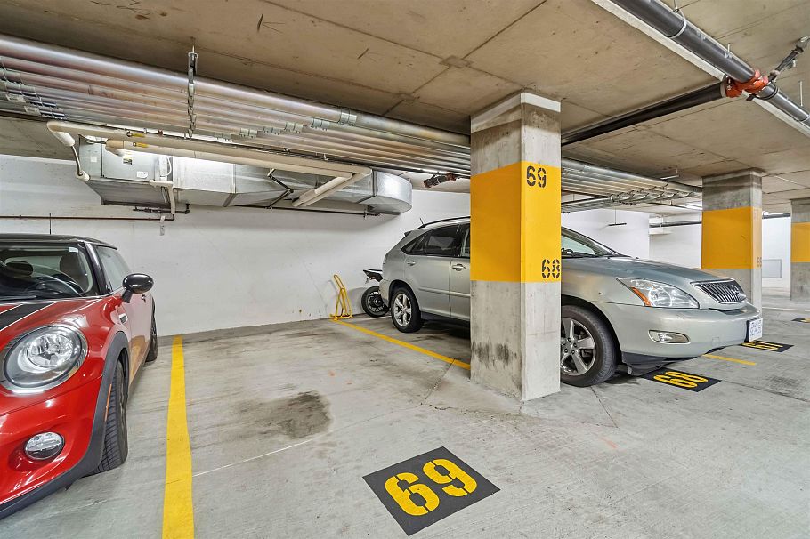 424 4078 Knight Street Vancouver, BC - 2