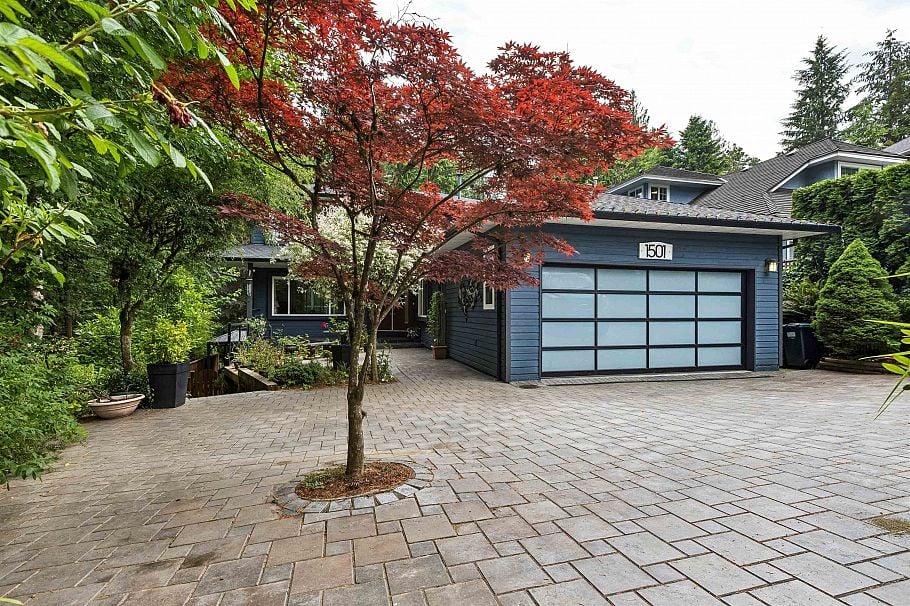 1501 Ostler Court North Vancouver, BC - 1