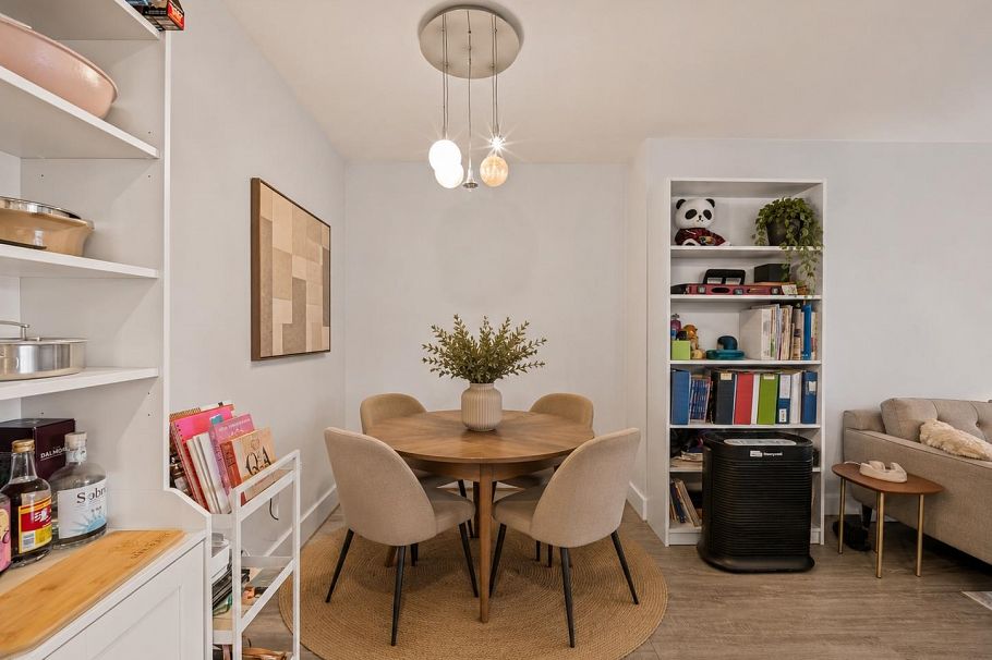 210 141 W 13th Street North Vancouver, BC - 11