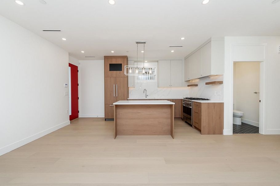 2 1845 E 51st Avenue Vancouver, BC - 8