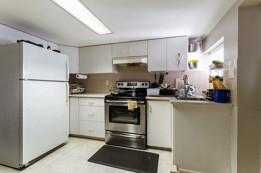 7643 Selkirk Street Vancouver, BC - 22