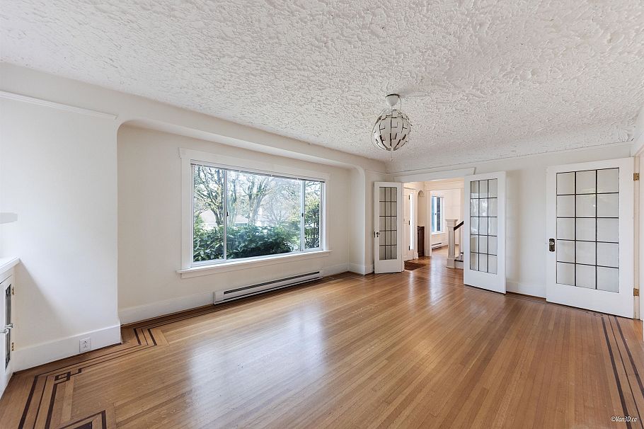 2146 W 33rd Avenue Vancouver, BC - 13