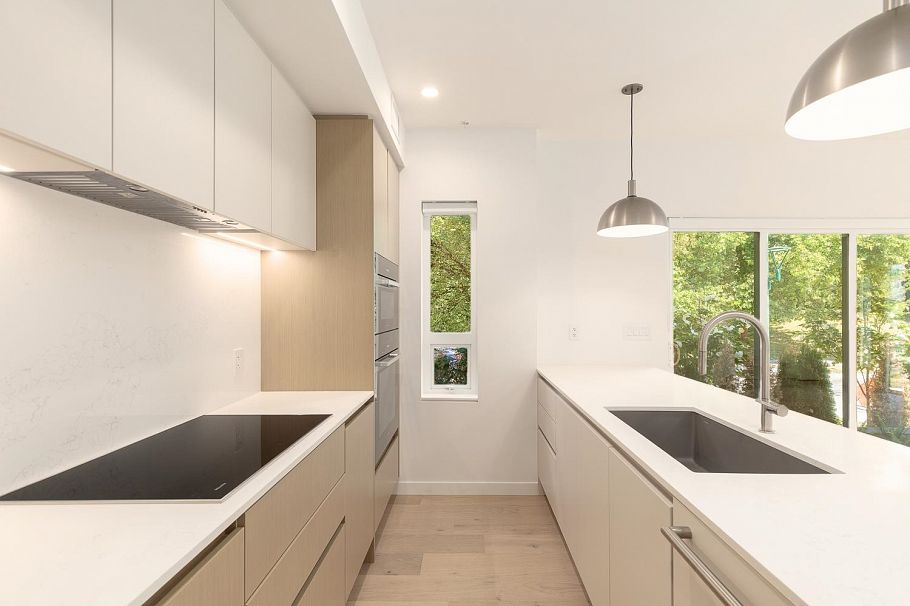 4803 Laurel Street Vancouver, BC - 5