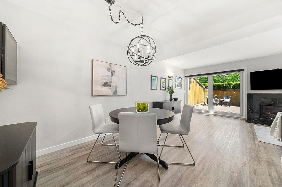 18 220 E 11th Street North Vancouver, BC - 12