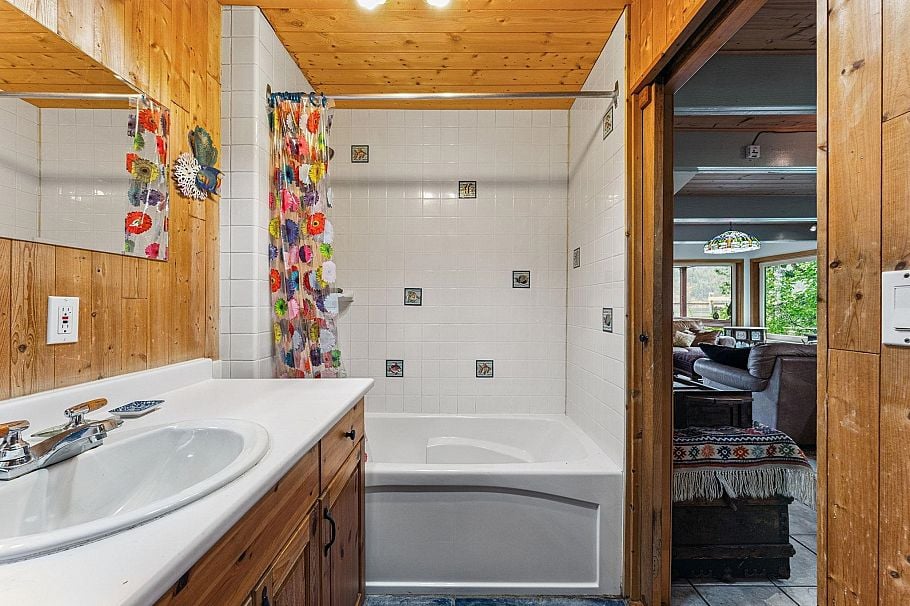 12 & 13 Coldwell Beach North Vancouver, BC - 31