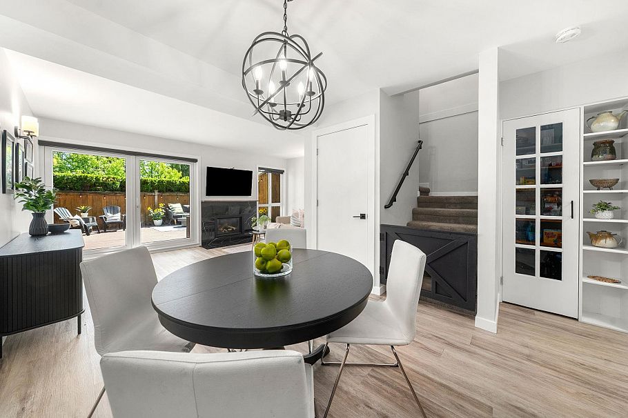 18 220 E 11th Street North Vancouver, BC - 11