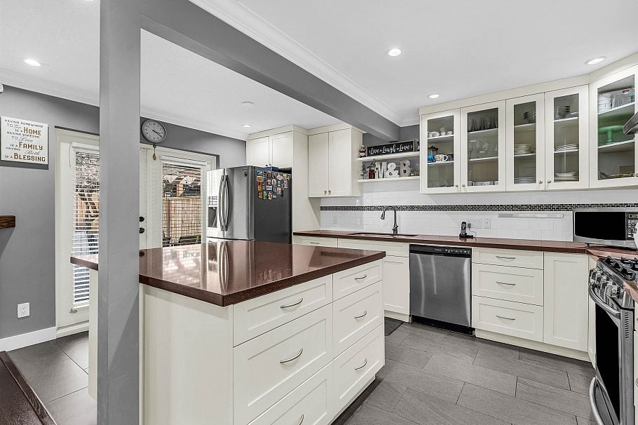 7170 Hecate Place Vancouver, BC - 7