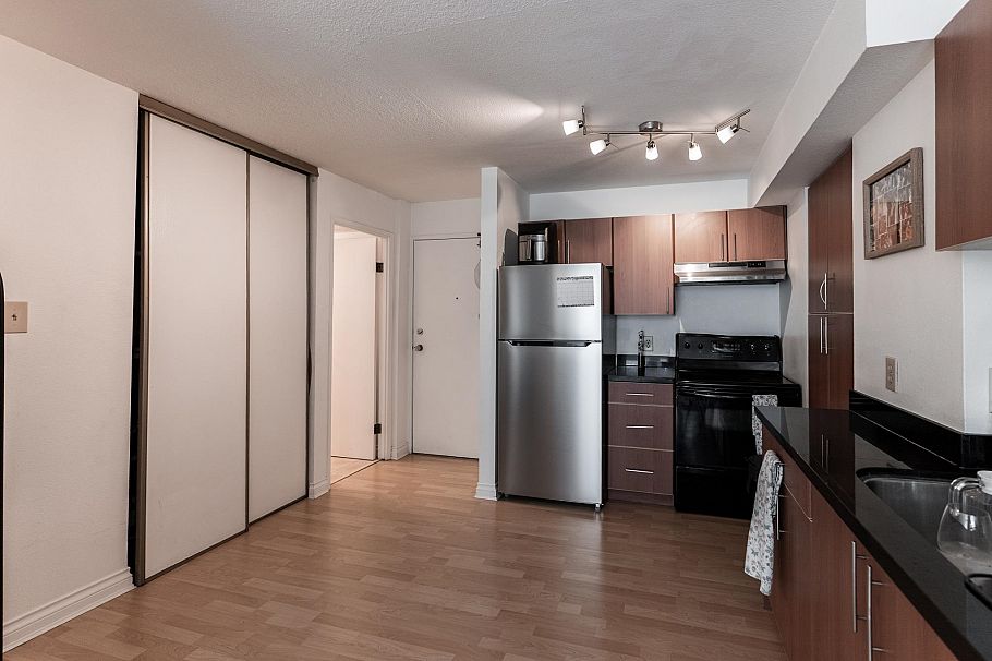 214 1330 Burrard Street Vancouver, BC - 12