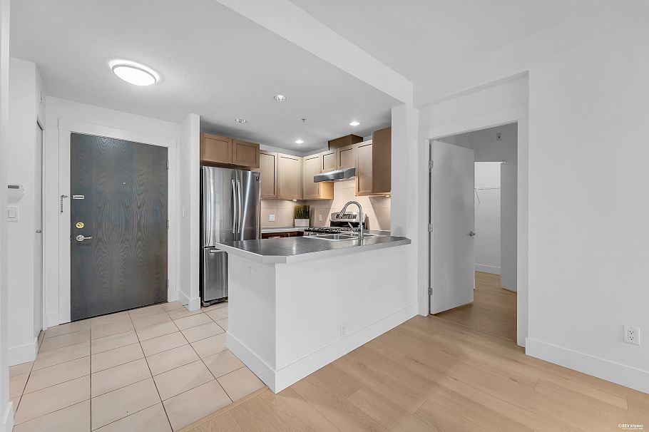 120 5777 Birney Avenue Vancouver, BC - 9