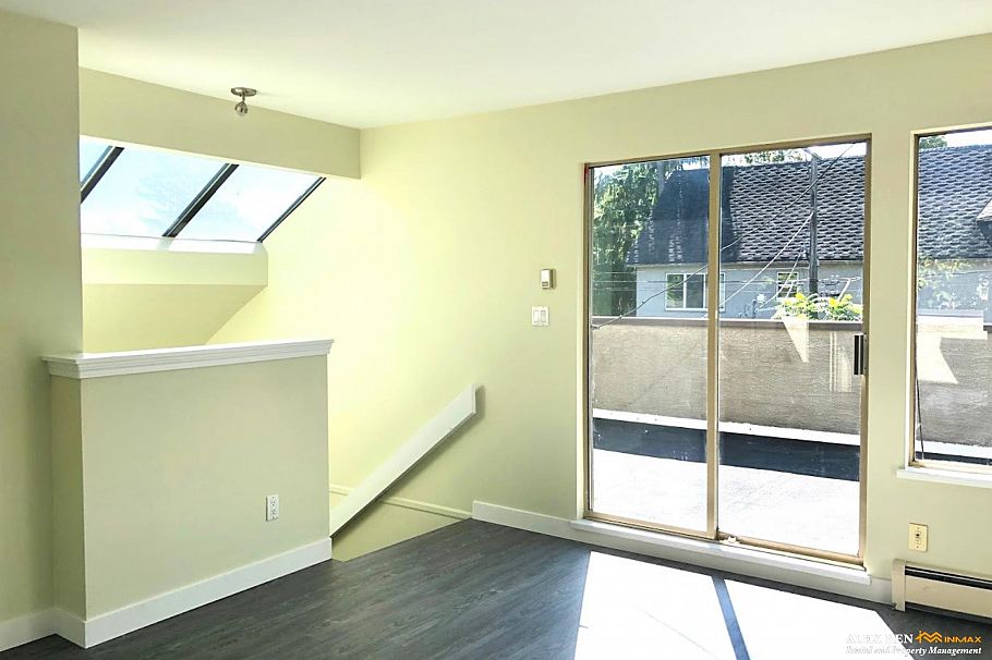 4396 W 11th Avenue Vancouver, BC - 12