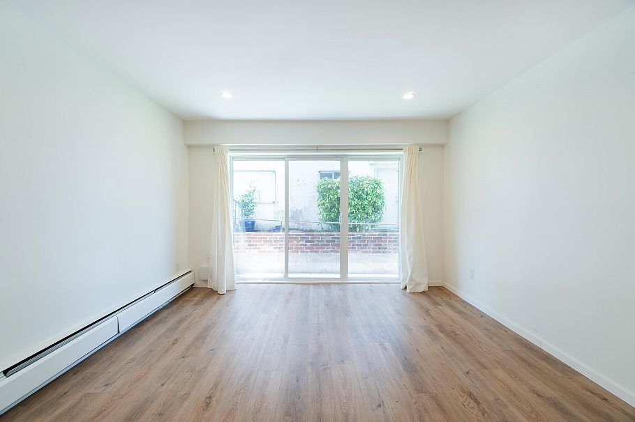 206 2025 W 2nd Avenue Vancouver, BC - 2