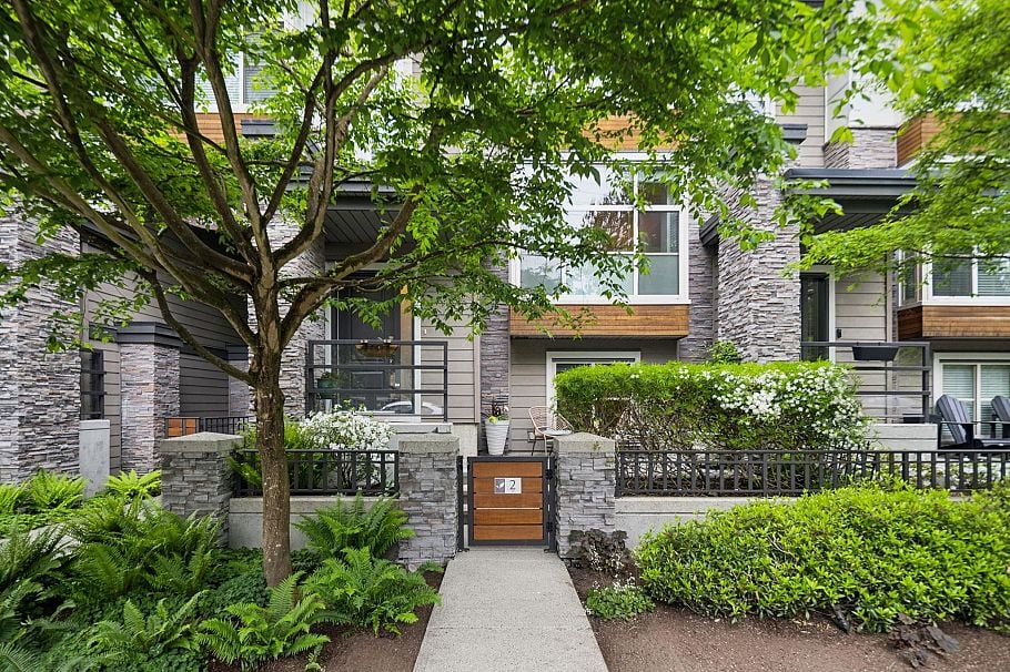 2 3025 Baird Road North Vancouver, BC - 1